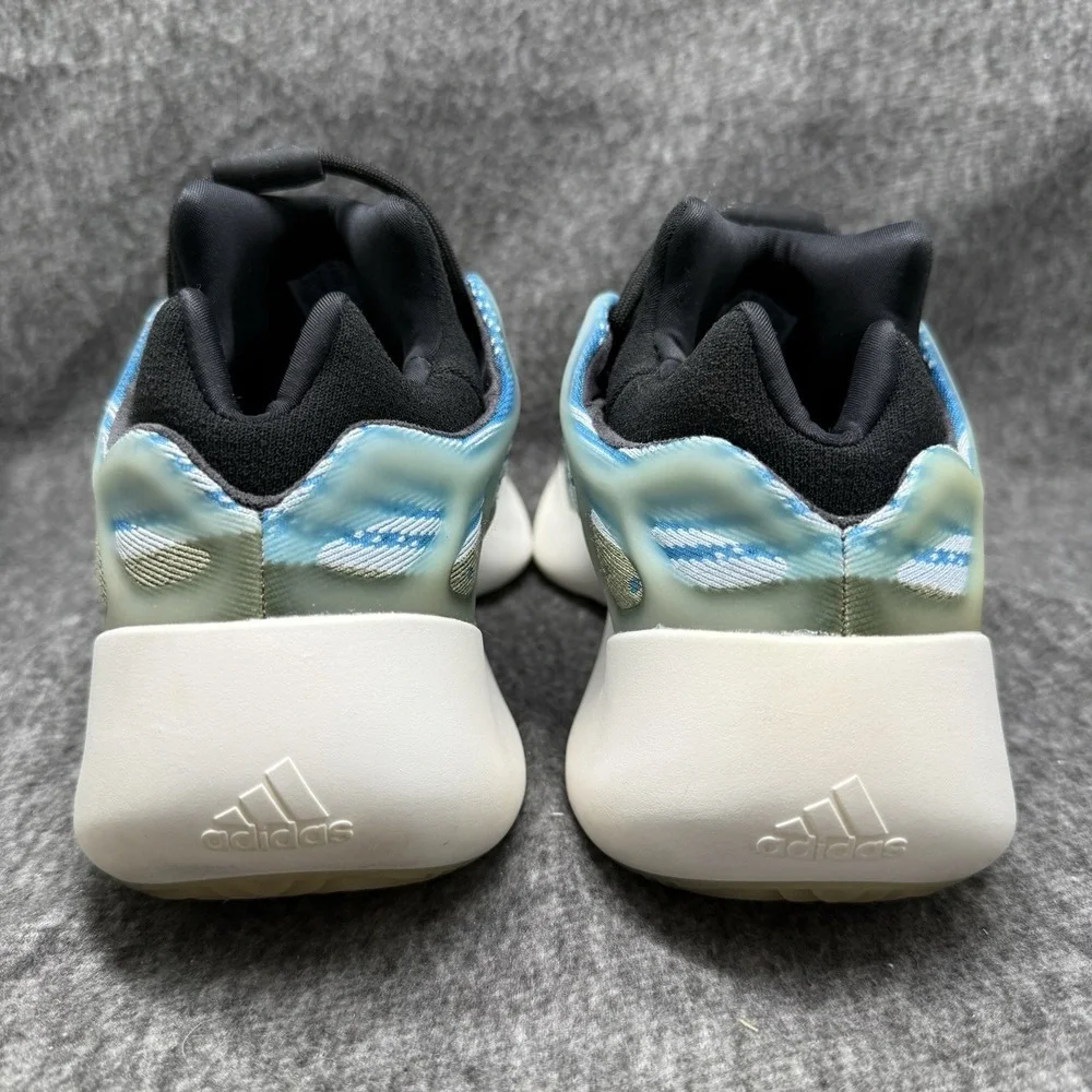 adidas yeezy 700